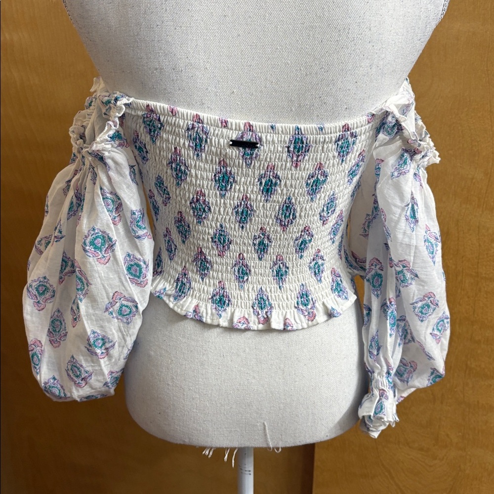 Billabong Feeling Groovy Smocked Cropped Off The Shoulder Cool Whip Top Size M - Picture 5 of 14